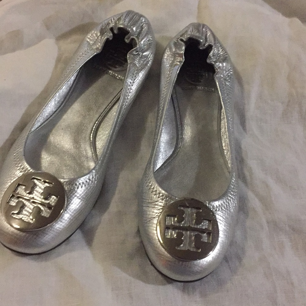 Solve Tory Burch flats